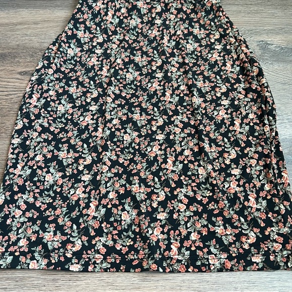 Windsor Floral Black Dress - Picture 7 of 8